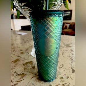 Starbucks 2022 Soft Touch Matte 24 oz Tumbler Cold Cup Green with a Shimmer